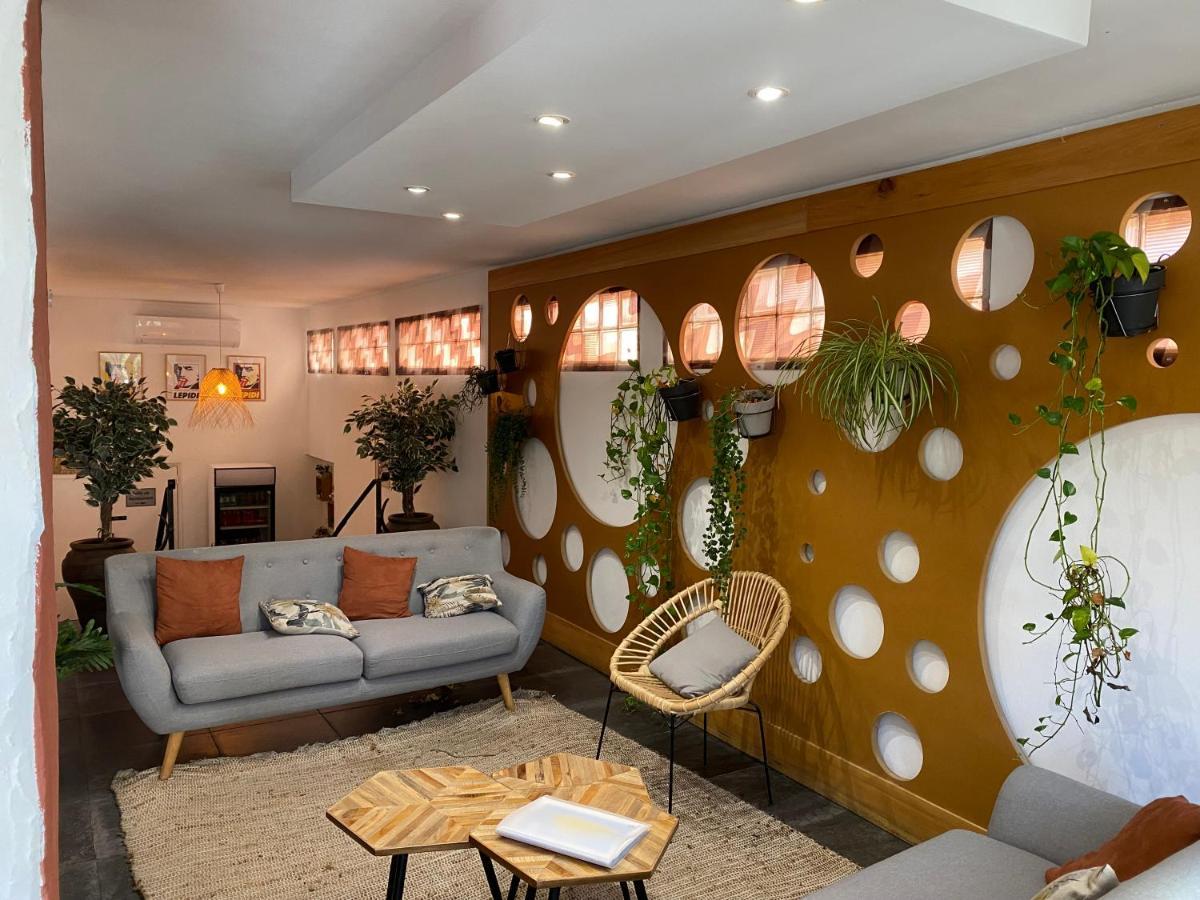 Hotel Le Grillon LʼÎle-Rousse エクステリア 写真
