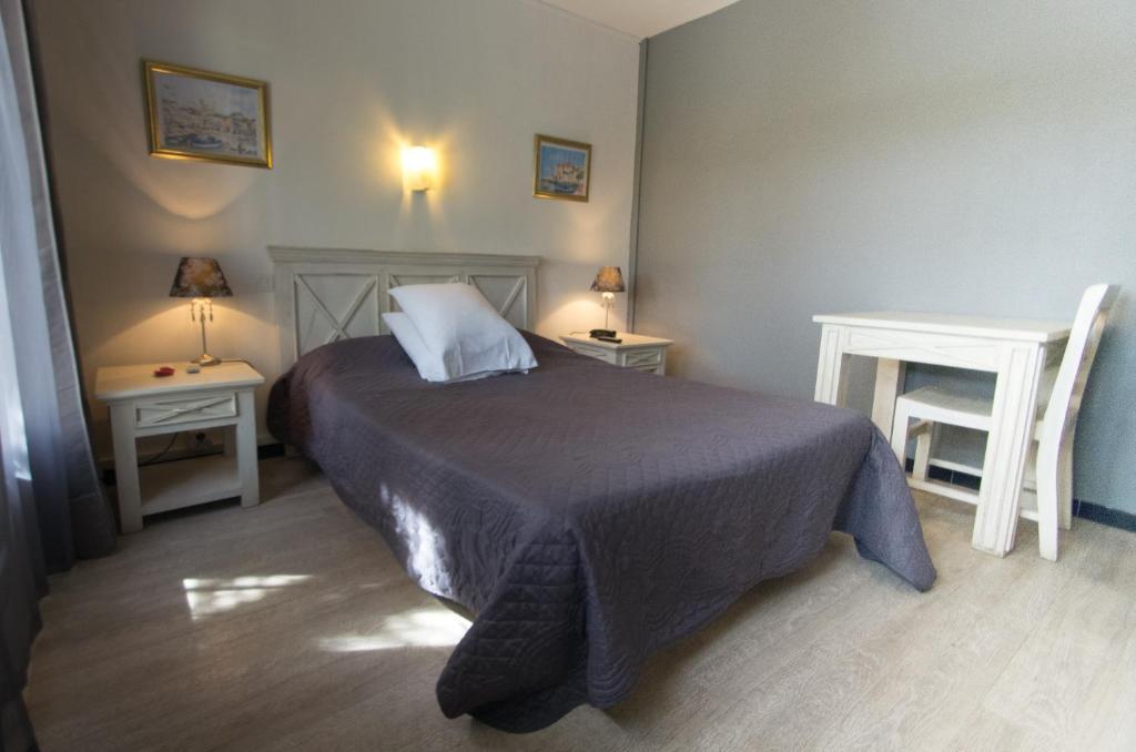 Hotel Le Grillon LʼÎle-Rousse エクステリア 写真
