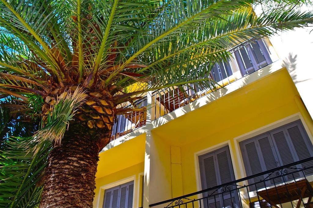 Hotel Le Grillon LʼÎle-Rousse エクステリア 写真