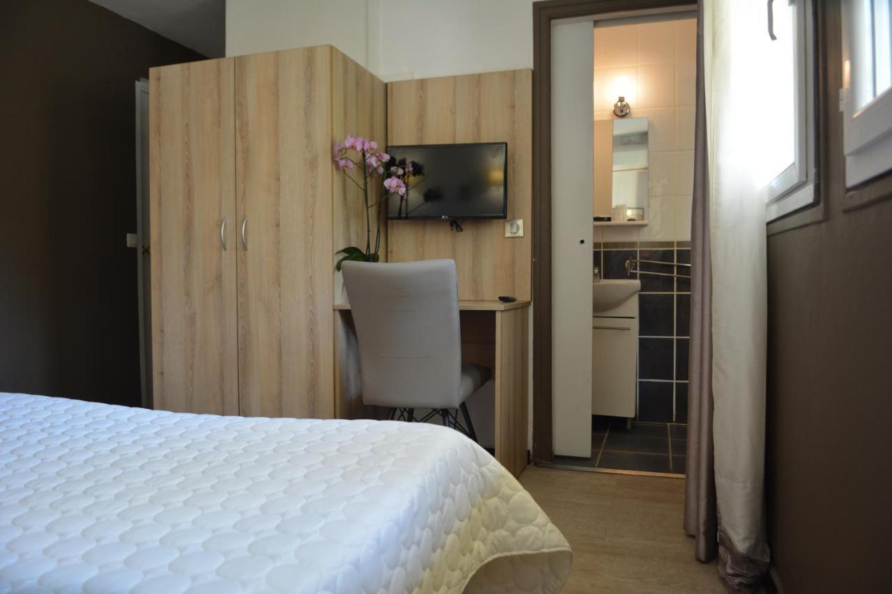 Hotel Le Grillon LʼÎle-Rousse エクステリア 写真