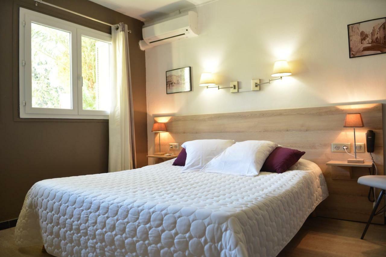 Hotel Le Grillon LʼÎle-Rousse エクステリア 写真